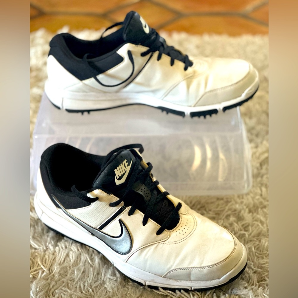 mens nike white golf shoes
